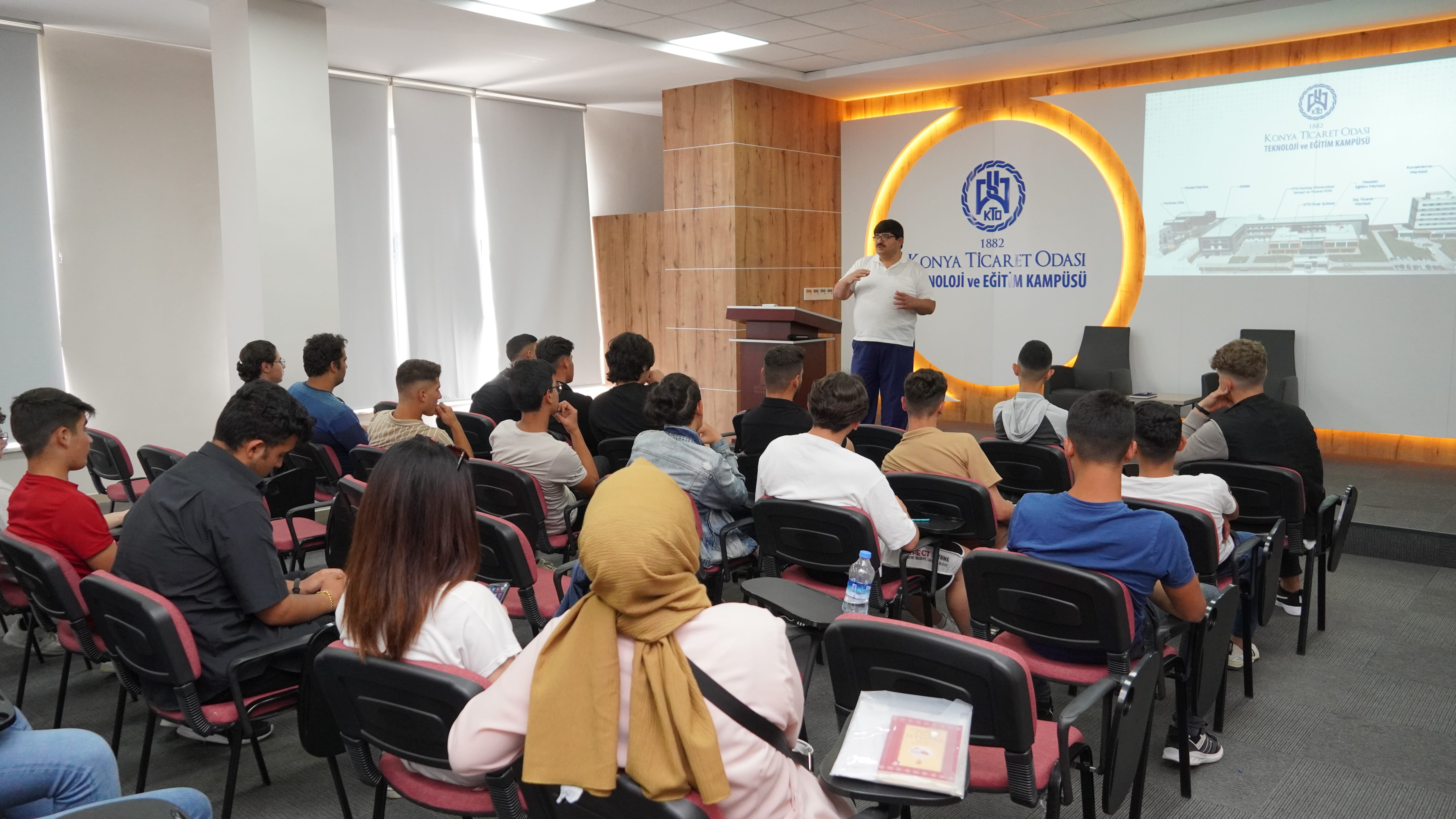 Karaman Temizel - Ünlü Mesleki ve Teknik Anadolu Lisesi öğrencileri KTO Mesleki Eğitim Merkezi’ni ziyaret etti